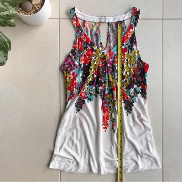 AE Painterly Dripping Floral V-Neck Top - Picture 9 of 12